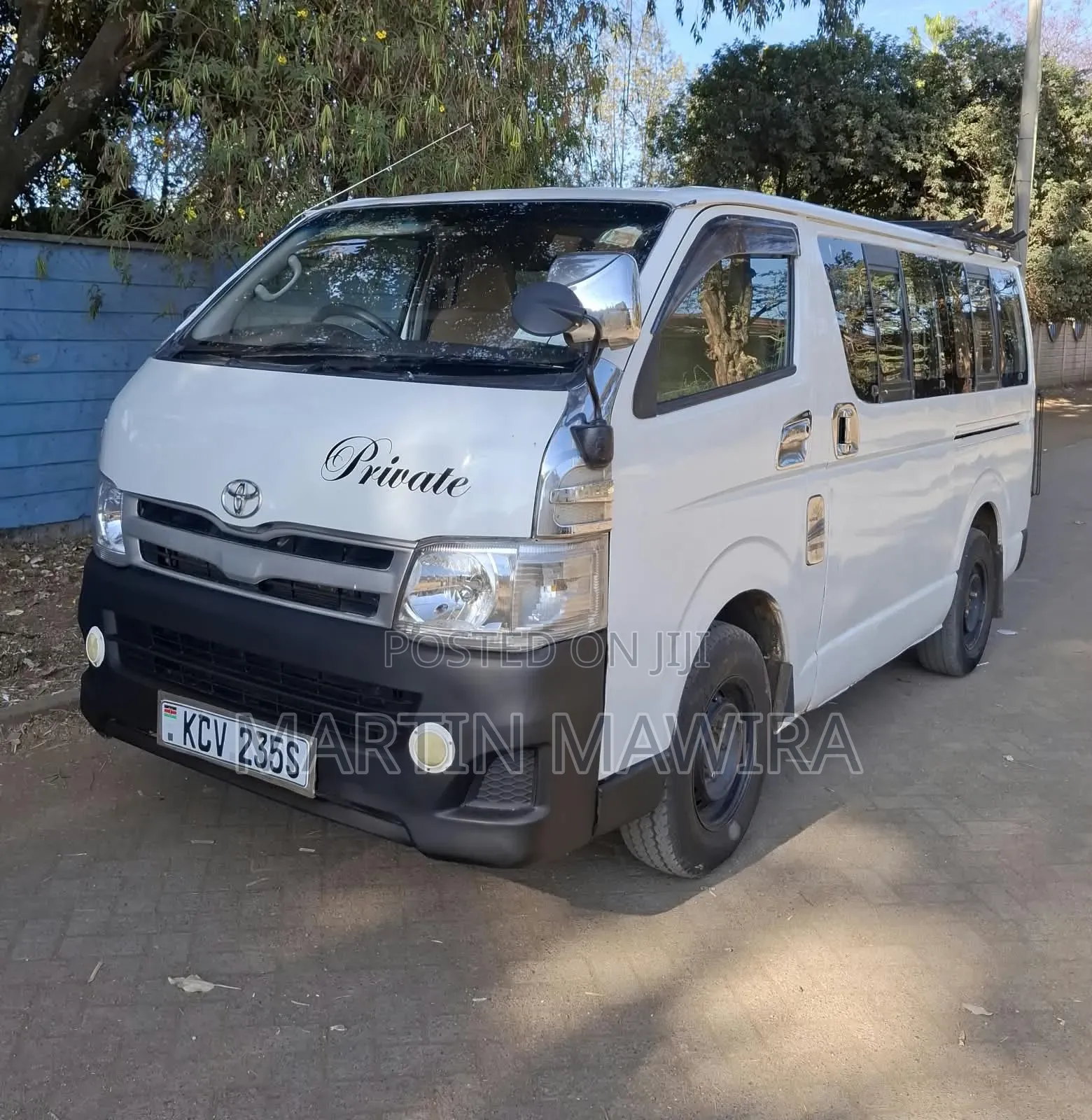 Toyota HiAce 2012 White