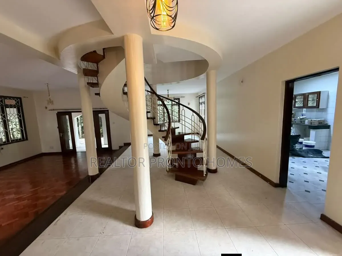 4bdrm Townhouse / Terrace in Lavington, Muthangari for rent