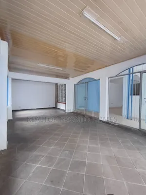 Commercial 5 Bedrooms House for Office Use
