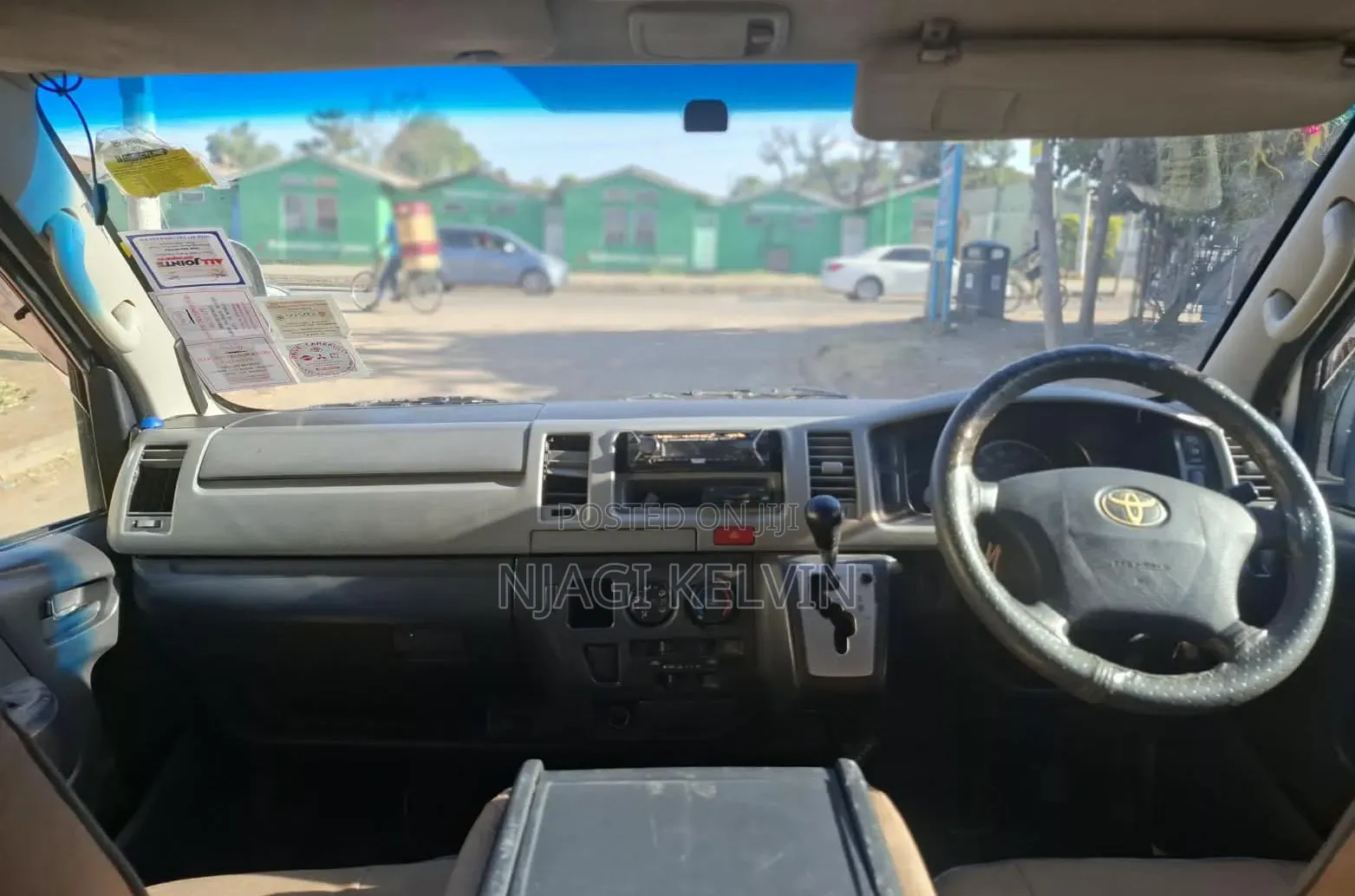 Toyota HiAce 2012