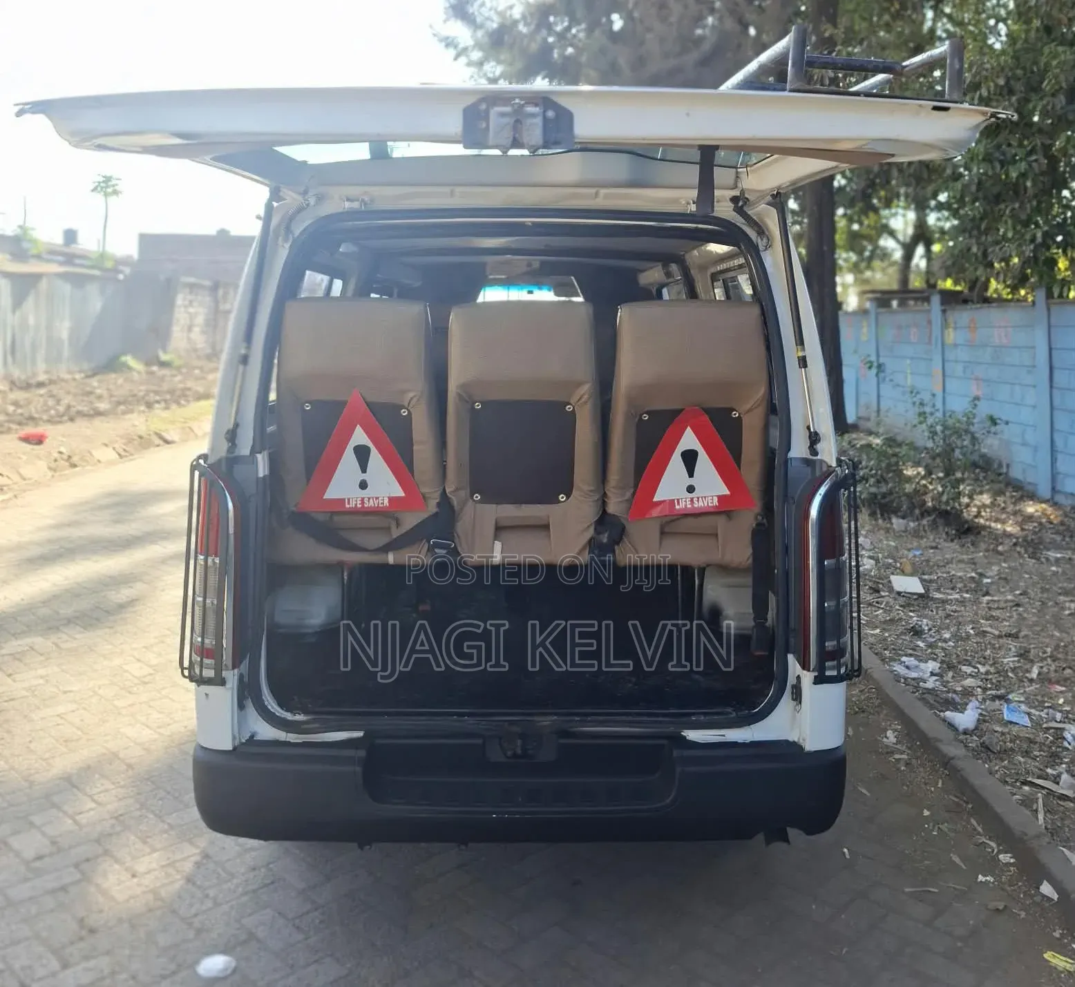 Toyota HiAce 2012