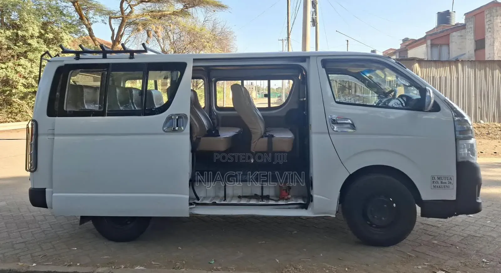 Toyota HiAce 2012