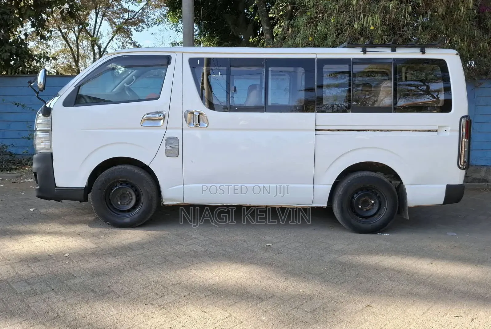 Toyota HiAce 2012