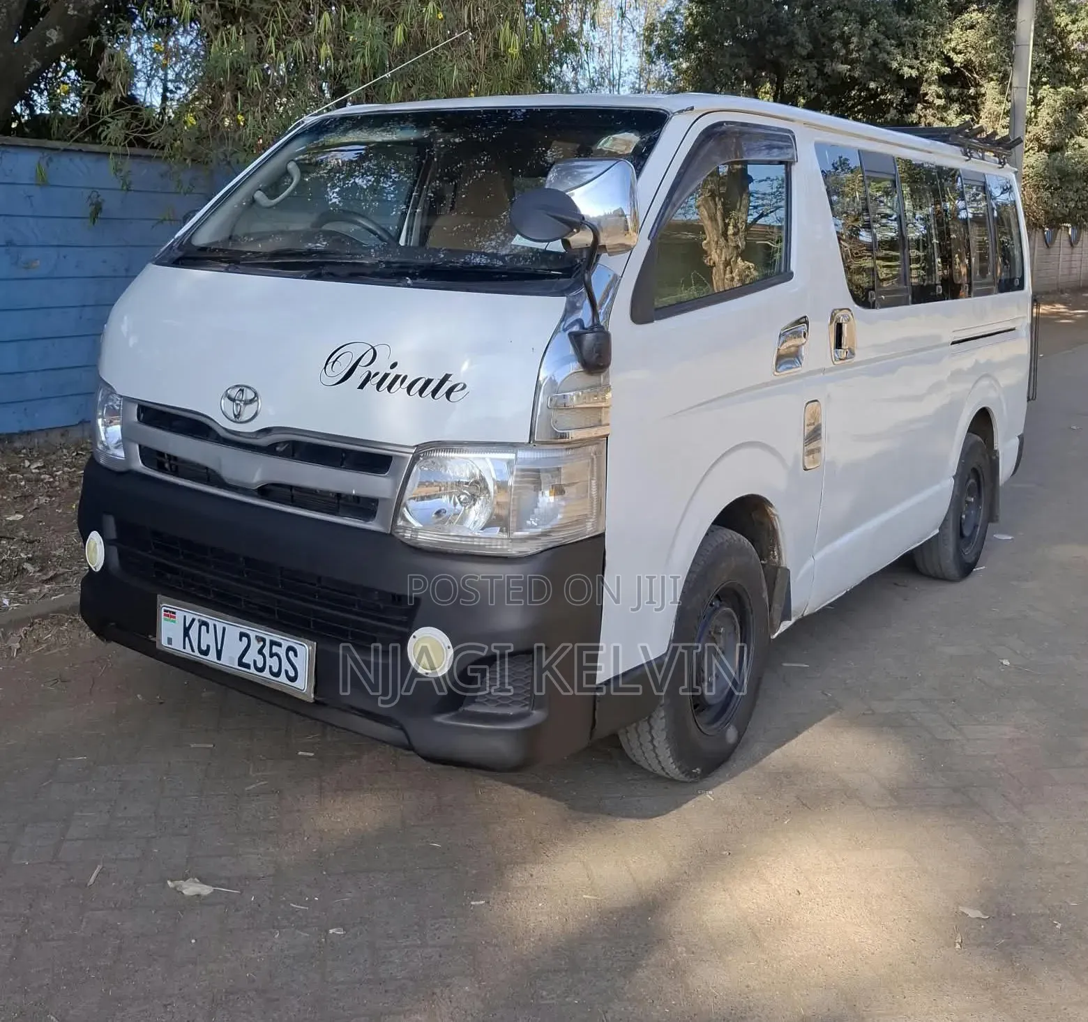 Toyota HiAce 2012