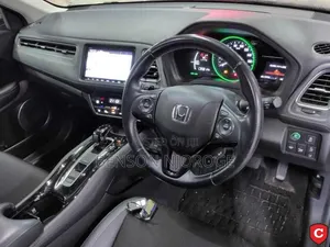 Honda Vezel 1.5 Hybrid 4WD 2019 Black
