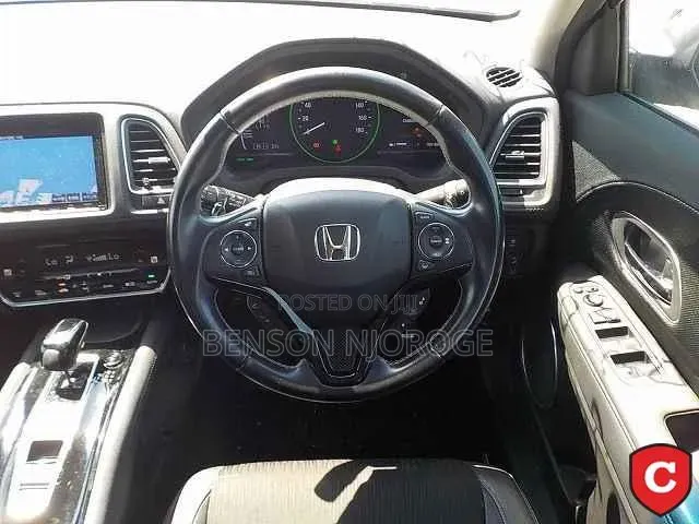 Honda Vezel 1.5 Hybrid 4WD 2019 Black