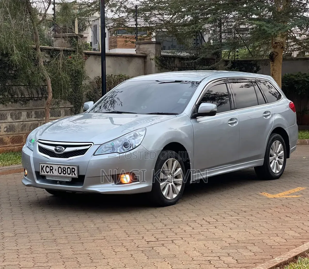 Subaru Legacy 2011 Silver