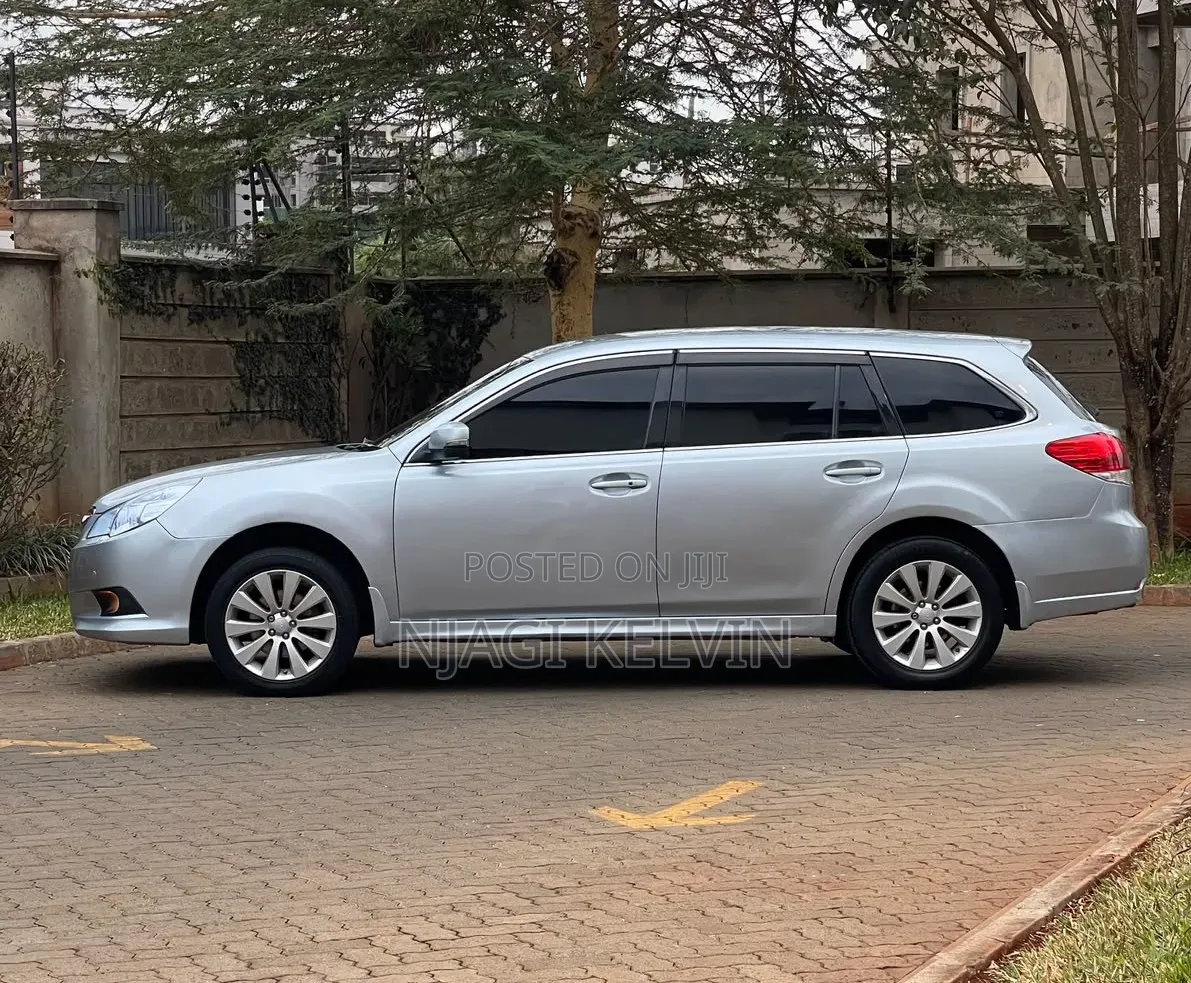 Subaru Legacy 2011 Silver