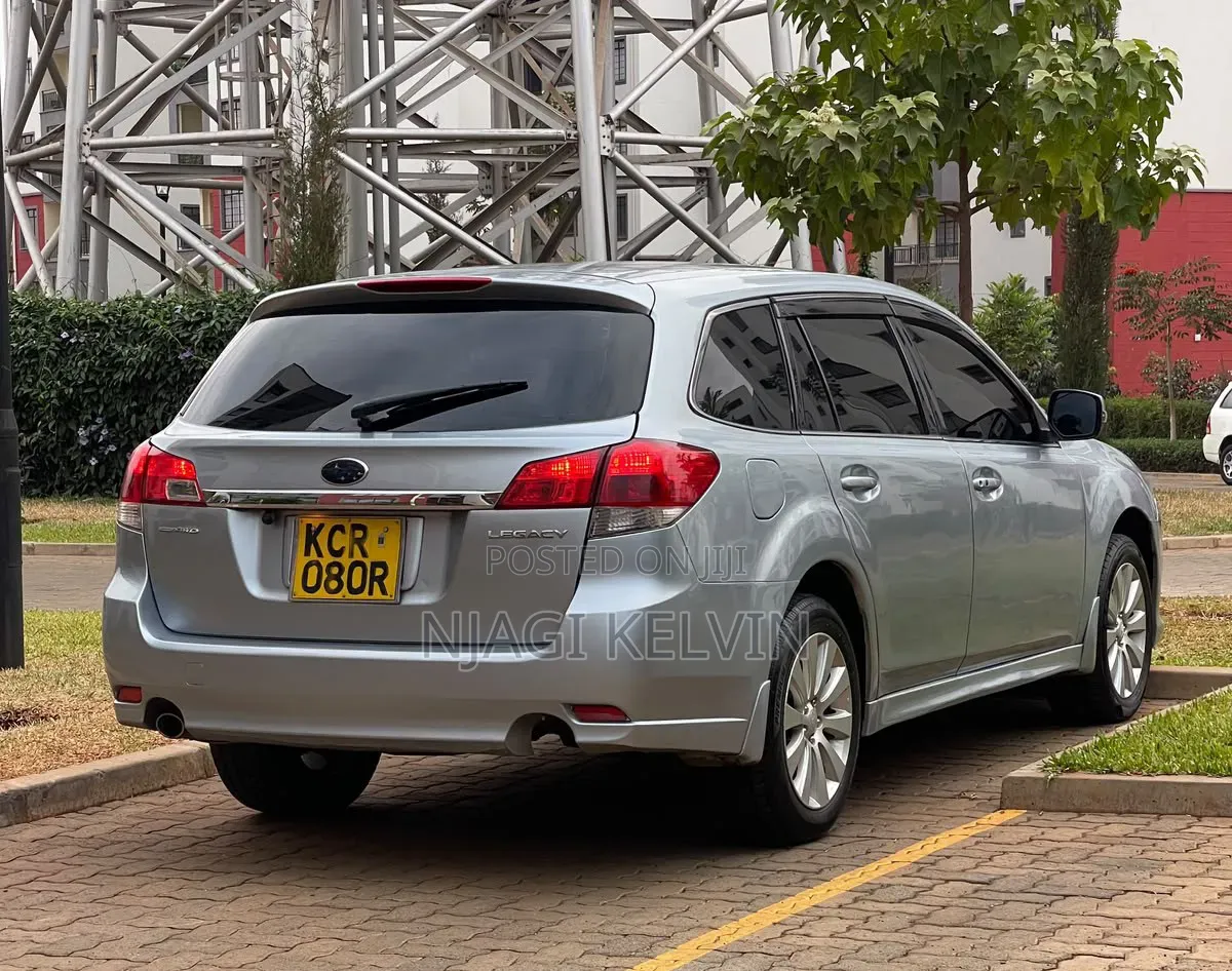 Subaru Legacy 2011 Silver