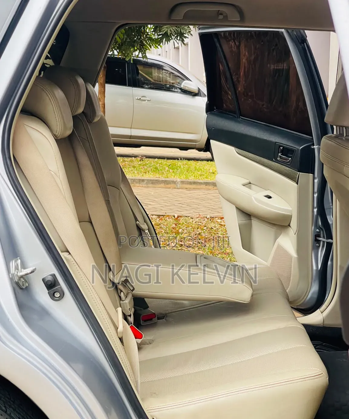 Subaru Legacy 2011 Silver