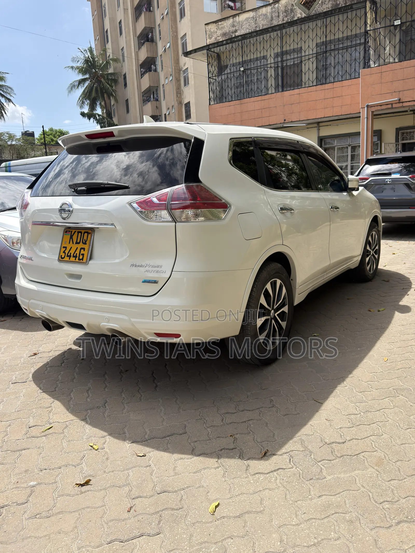 Nissan X-Trail 2.0 Petrol AWD 2017 White