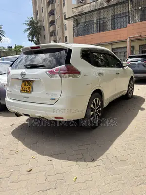Nissan X-Trail 2.0 Petrol AWD 2017 White