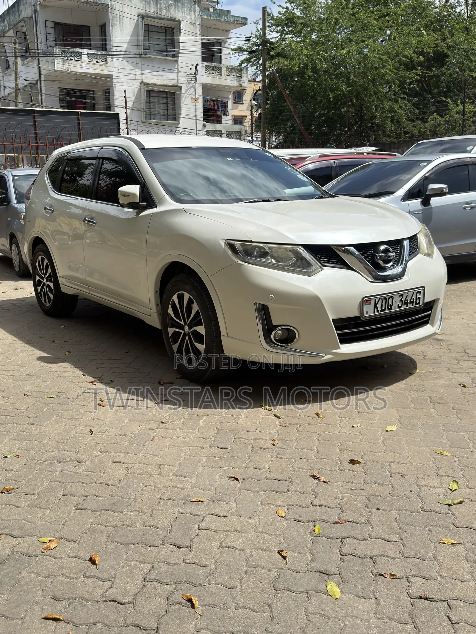 Nissan X-Trail 2.0 Petrol AWD 2017 White