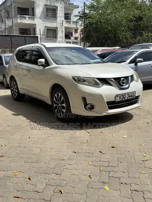 Nissan X-Trail 2.0 Petrol AWD 2017 White