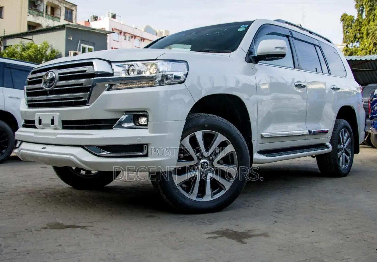 Toyota Land Cruiser 4.6 V8 ZX 2020 White