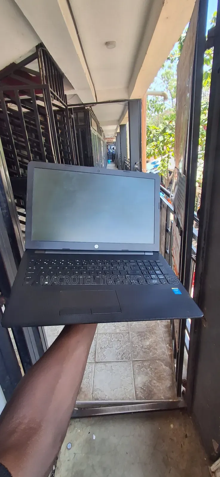 Laptop HP 15 4GB Intel Core i3 HDD+SSD 500GB