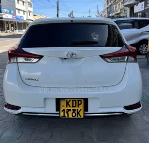 Toyota Auris 2016 White
