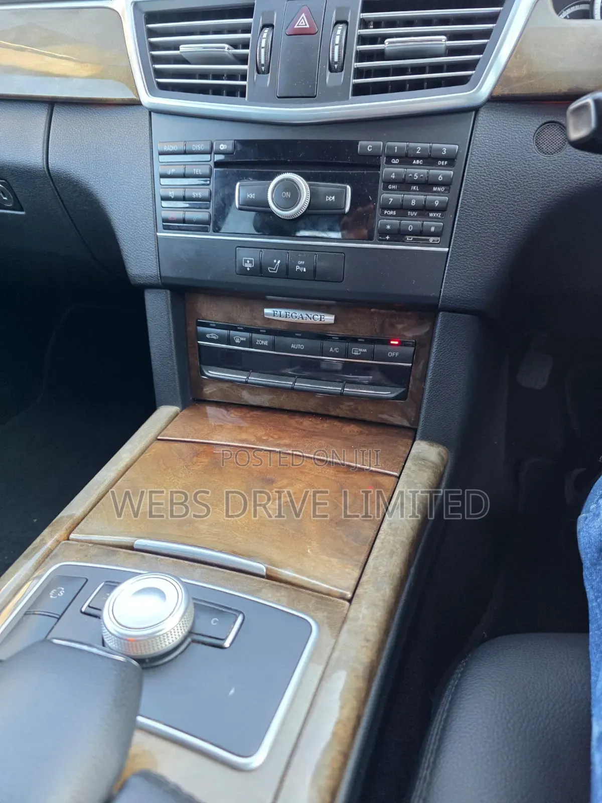Mercedes-Benz E300 2011 Gold