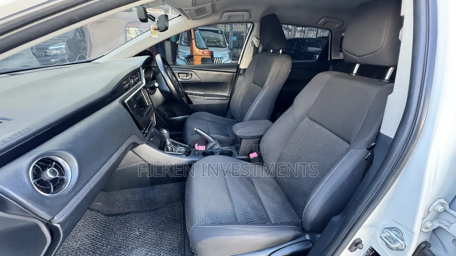 Toyota Auris 2016 White