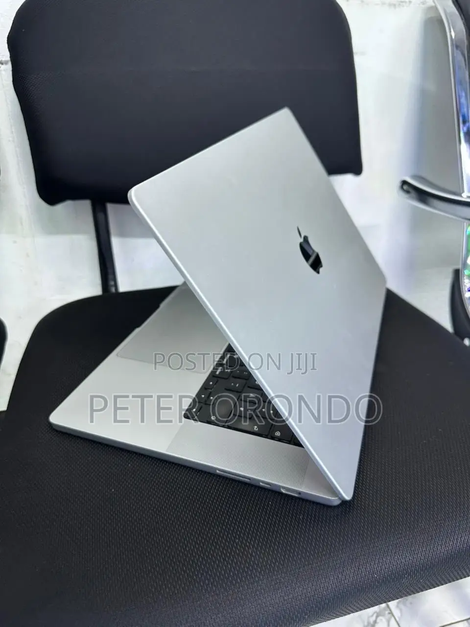 Laptop Apple MacBook Pro 2021 M1 32GB Apple M1 Pro SSD 512GB