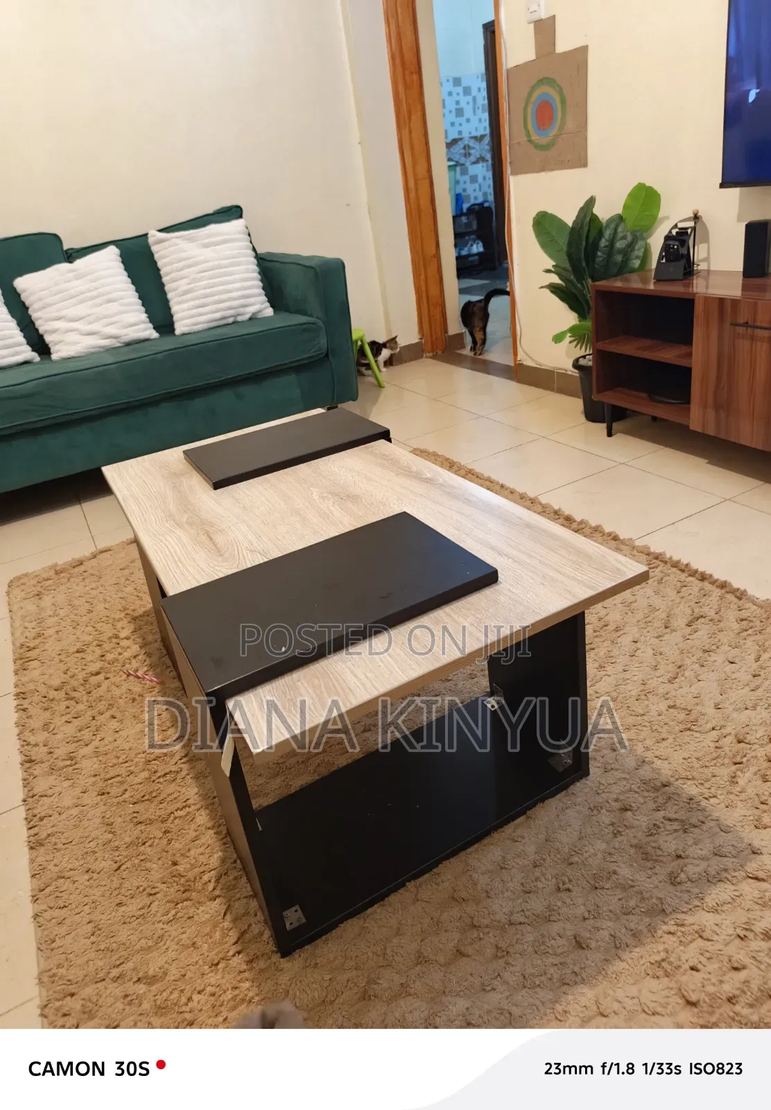 Selling, 5 Seater and a Coffee Table