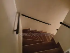 3bdrm Duplex in Karen C for rent