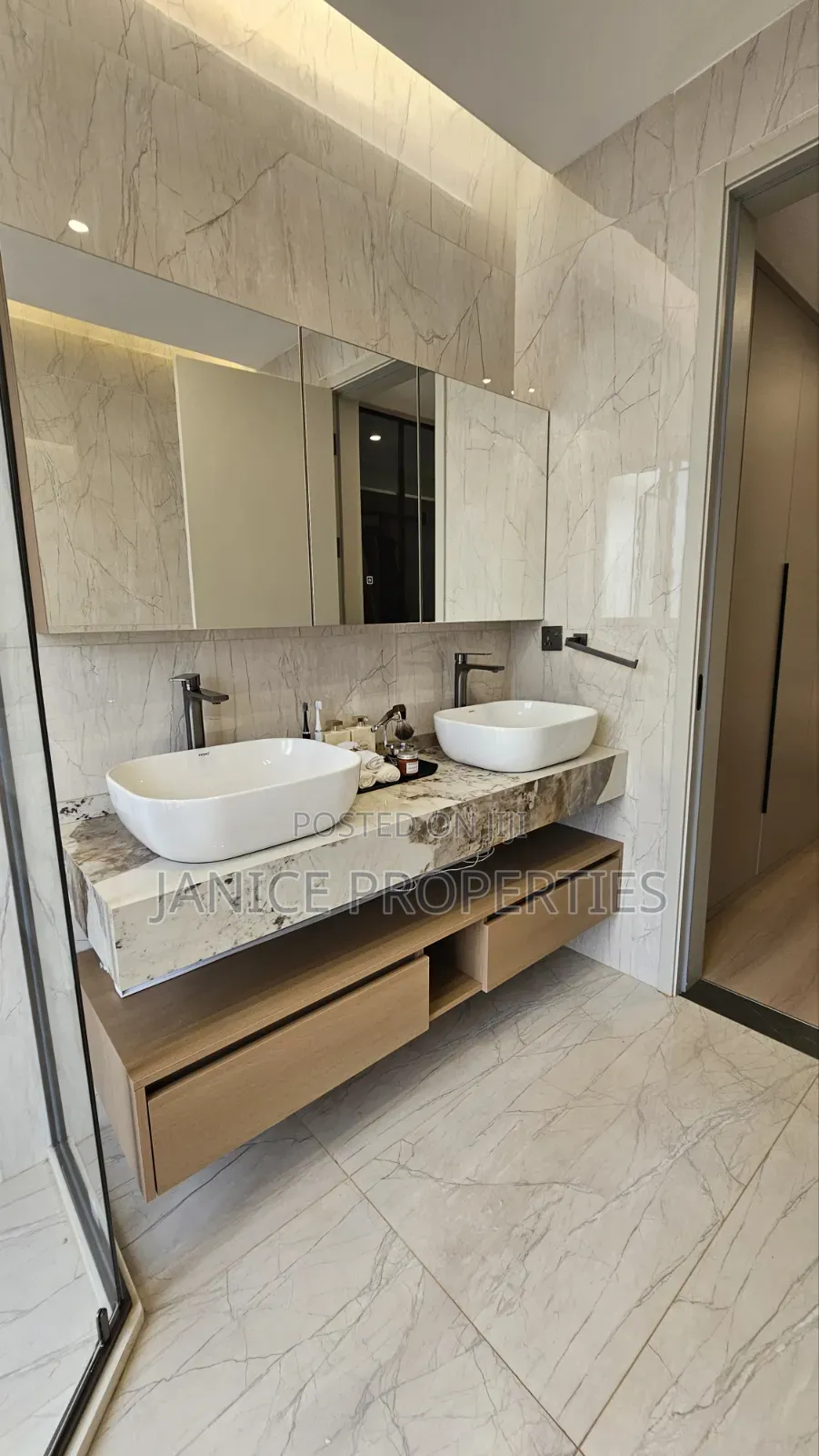 4bdrm Apartment in Pandora Apartments, Muthangari for sale