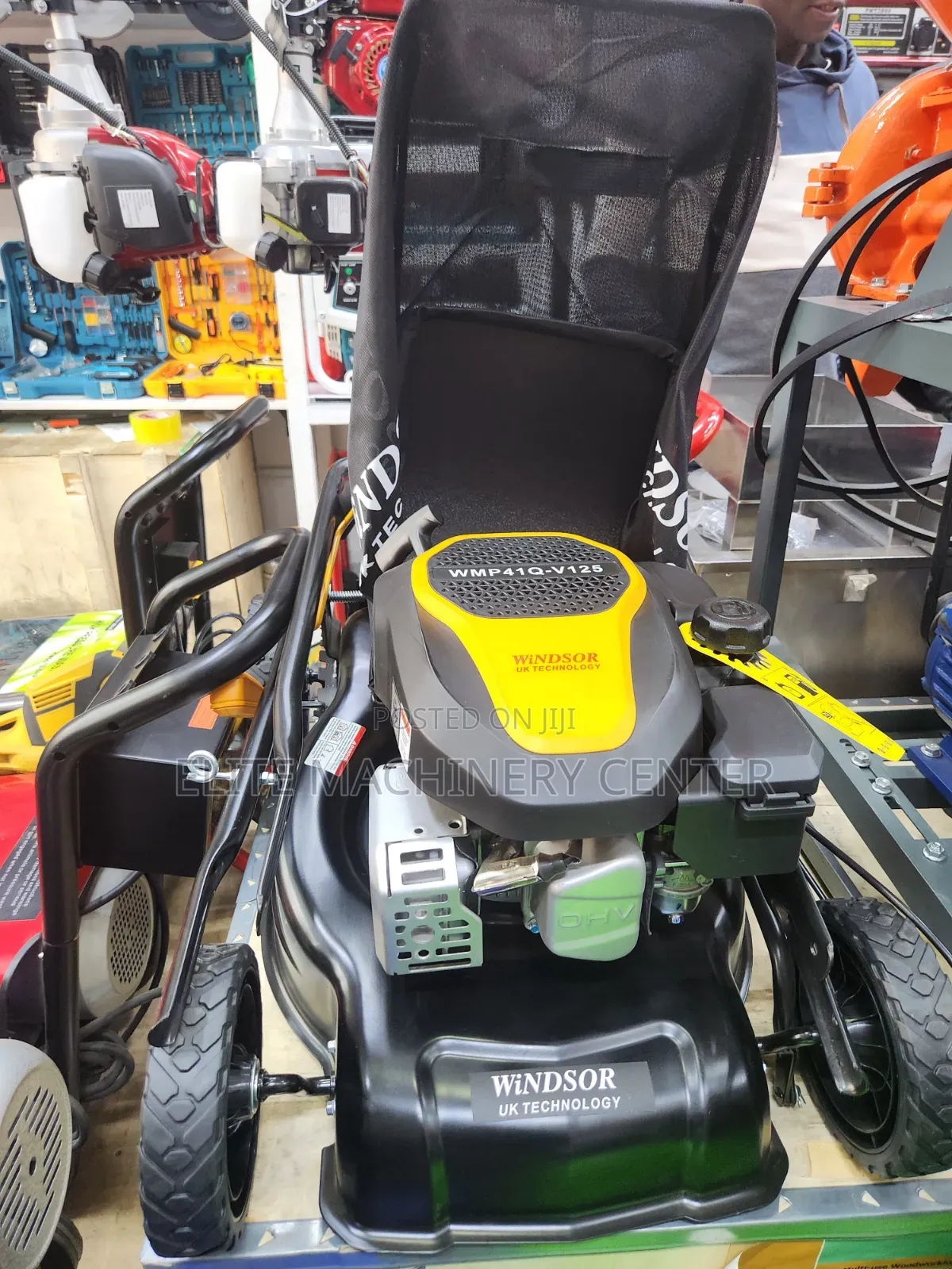 Windsor UK Technology Petrol-Powered Lawn Mower
