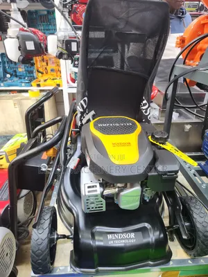 Windsor UK Technology Petrol-Powered Lawn Mower