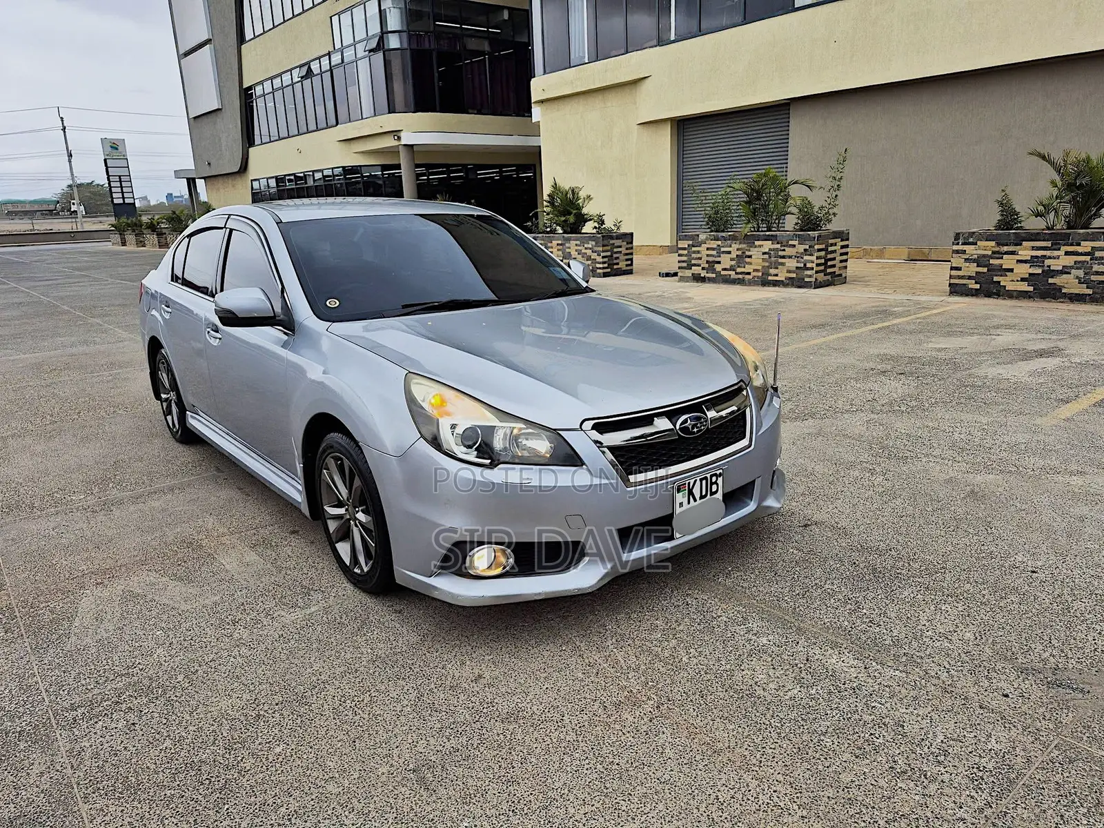 Subaru Legacy 2.5i 4dr Sedan AWD (2.5L 4cyl CVT) 2014 Silver