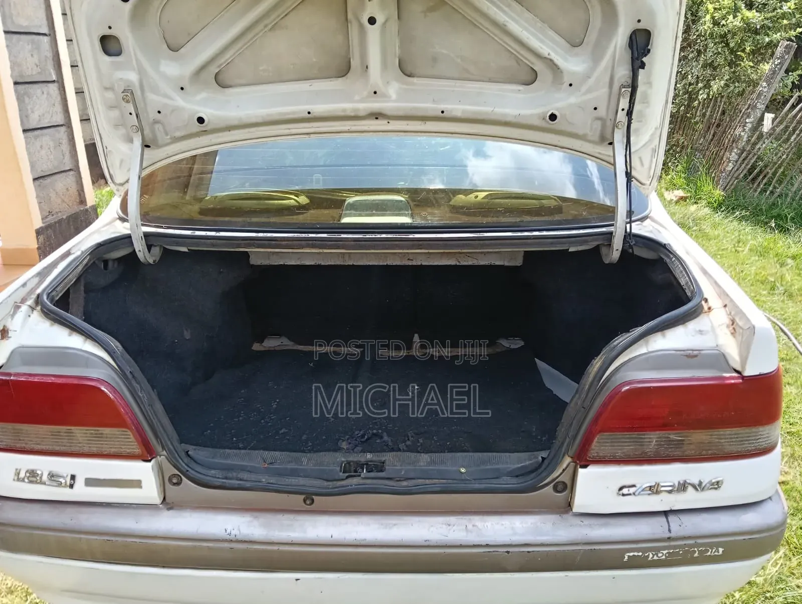 Toyota Carina 1.5 FWD Sedan 2001 White
