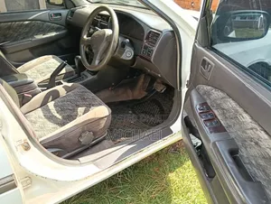 Toyota Carina 1.5 FWD Sedan 2001 White