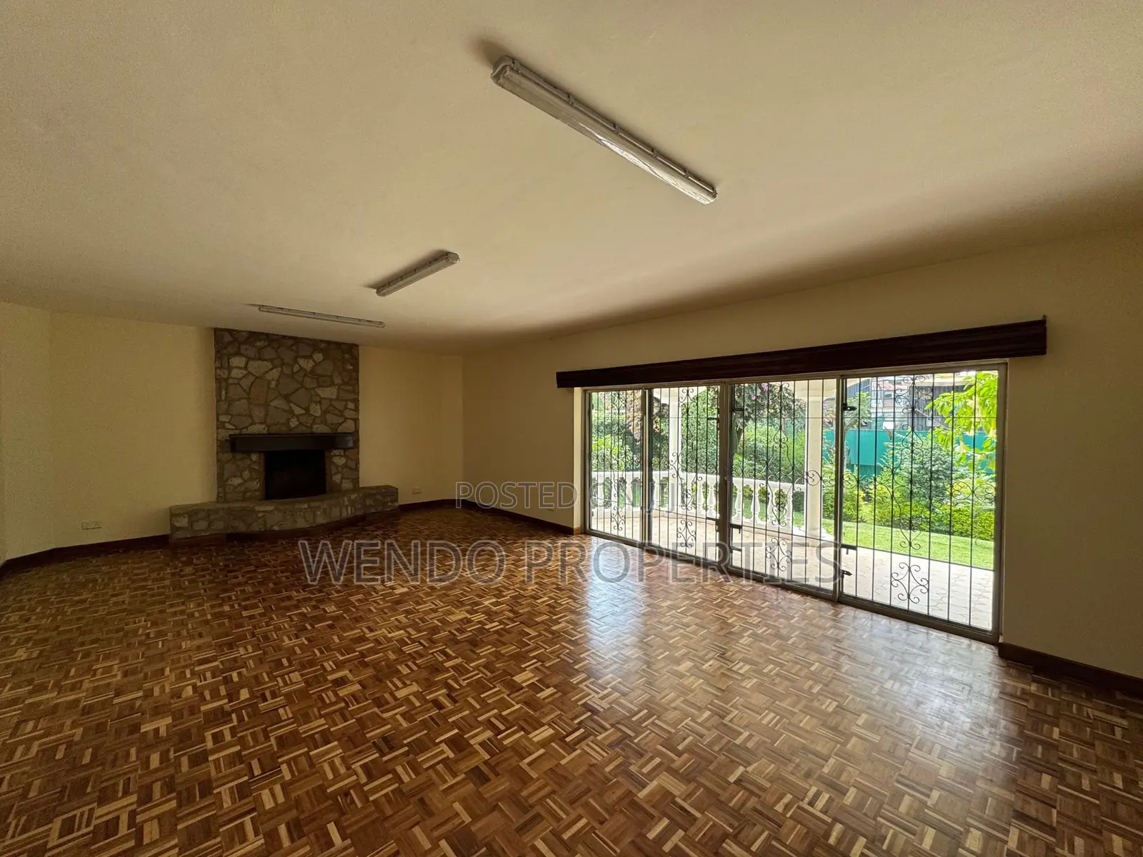 5bdrm Villa in Runda for rent