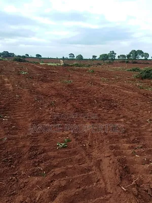 Secure Your 1/4 Acre Today! Experience Luxury Living at Karunguru