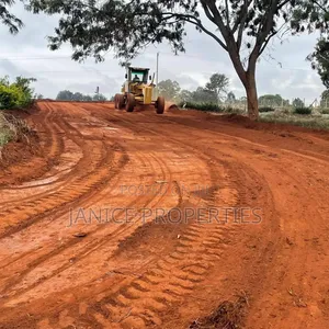 Secure Your 1/4 Acre Today! Experience Luxury Living at Karunguru