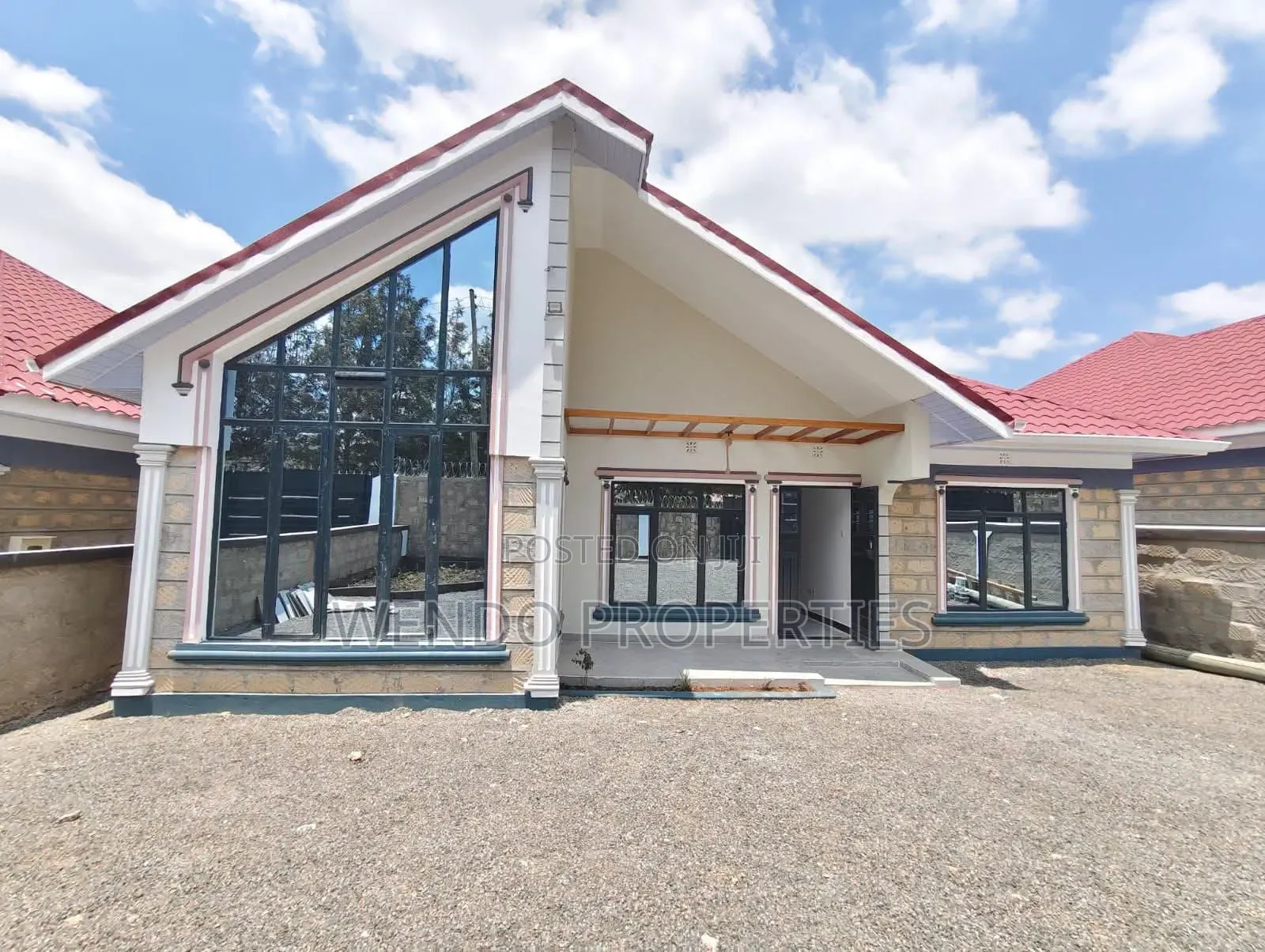 4bdrm Bungalow in Matasia for sale