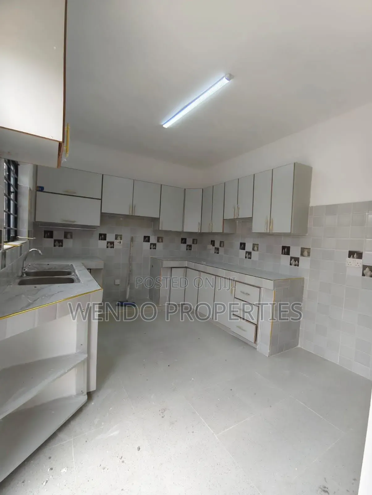 4bdrm Bungalow in Matasia for sale