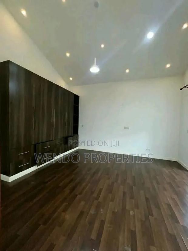 5bdrm Villa in Runda for rent - thumbnail 9