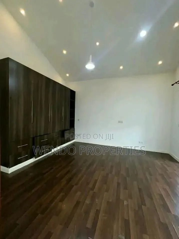 5bdrm Villa in Runda for rent