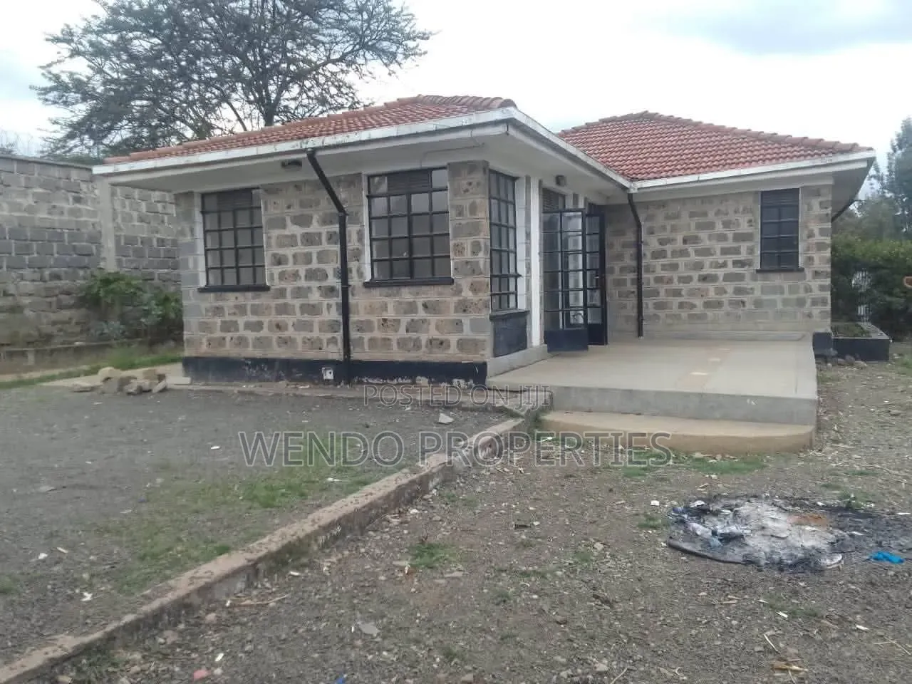 3bdrm Bungalow in Kandisi for sale