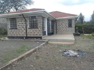 3bdrm Bungalow in Kandisi for sale