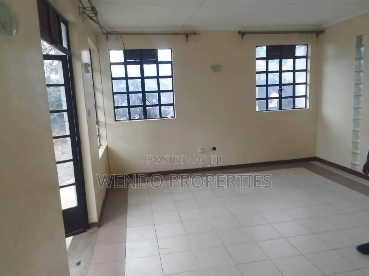 3bdrm Bungalow in Kandisi for sale