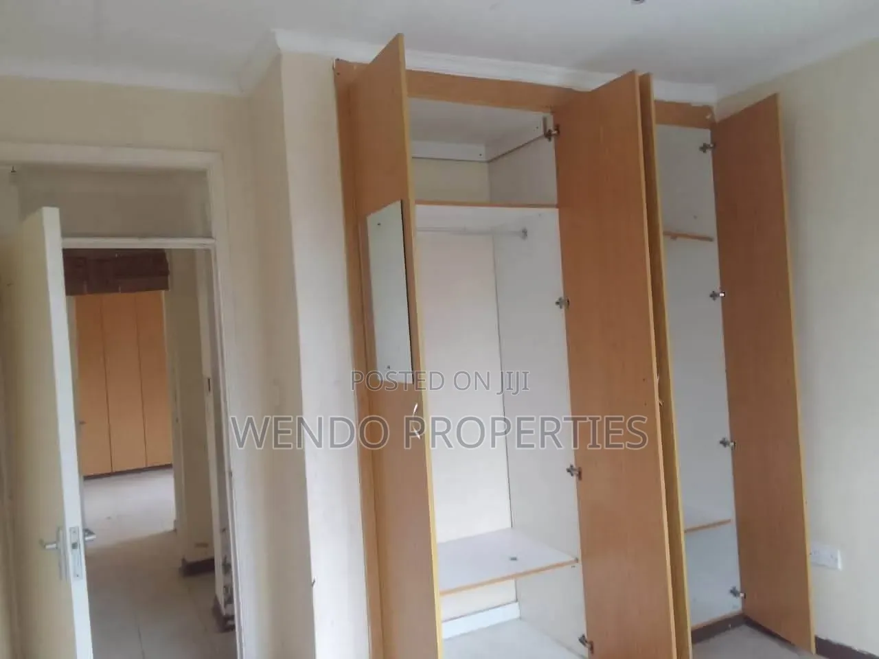 3bdrm Bungalow in Kandisi for sale