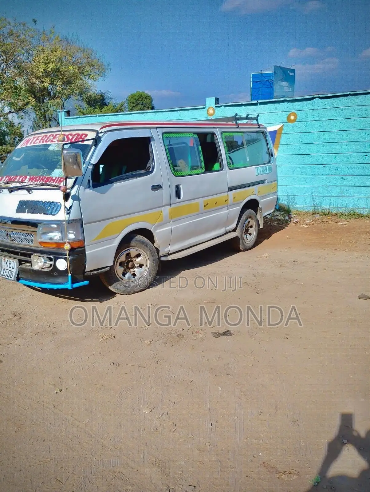 Toyota HiAce 2003 White