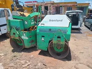 Sit on Double Drum Roller for Hire