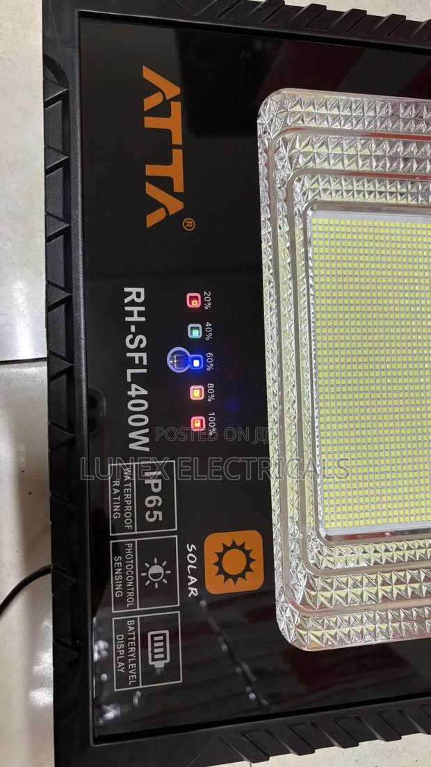 Solar Floodlight Security Yard Light - thumbnail 3