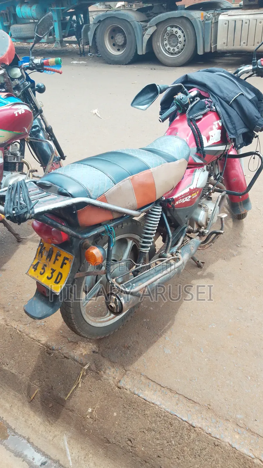 TVS HLX 125 2022 Red