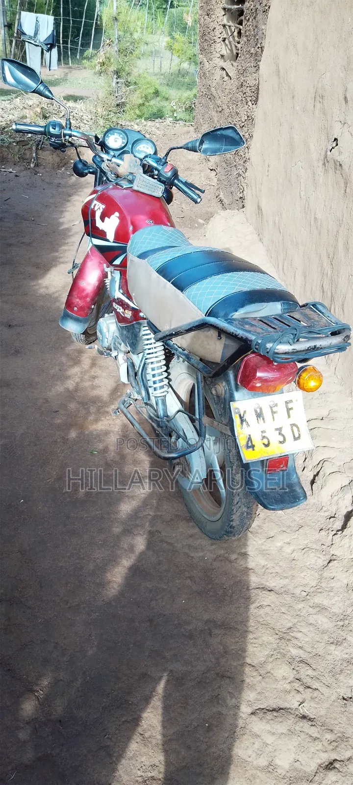 TVS HLX 125 2022 Red