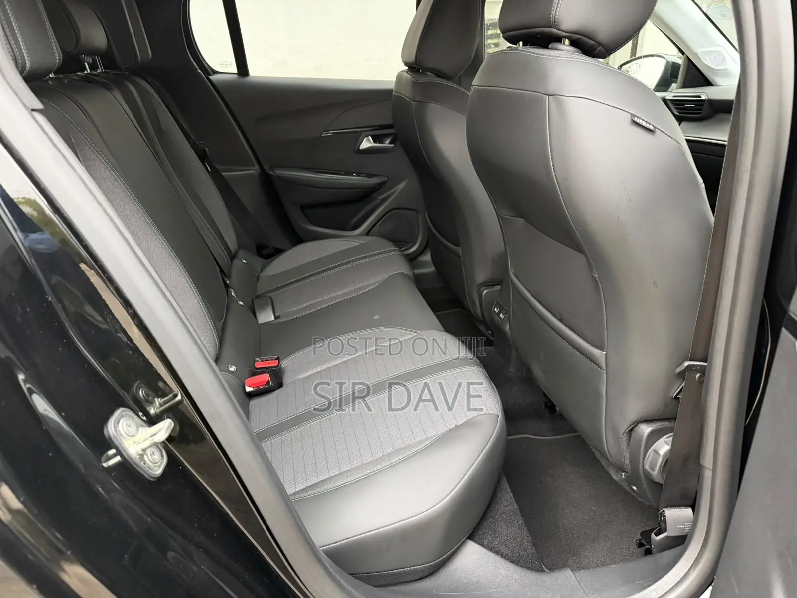 Peugeot 208 2021 Black