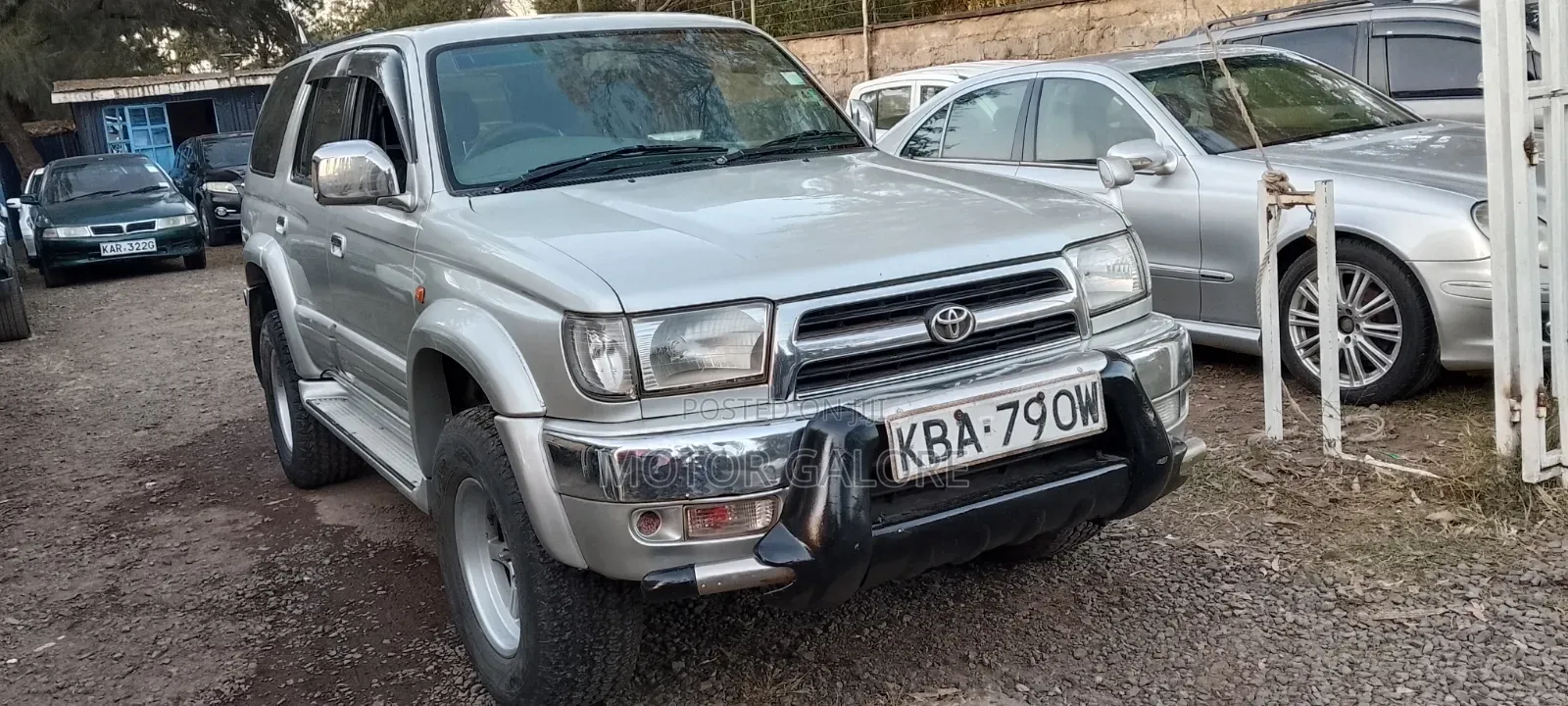 Toyota Hilux Surf 2.7 SSR 2000 Silver